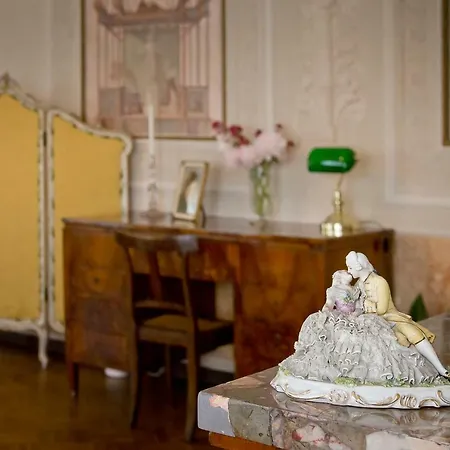 Palazzina Di Valmarana *