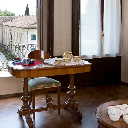 Palazzina Di Valmarana Vicenza
