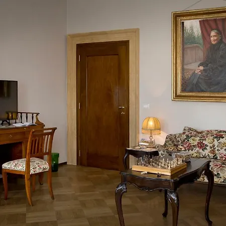 Palazzina Di Valmarana *